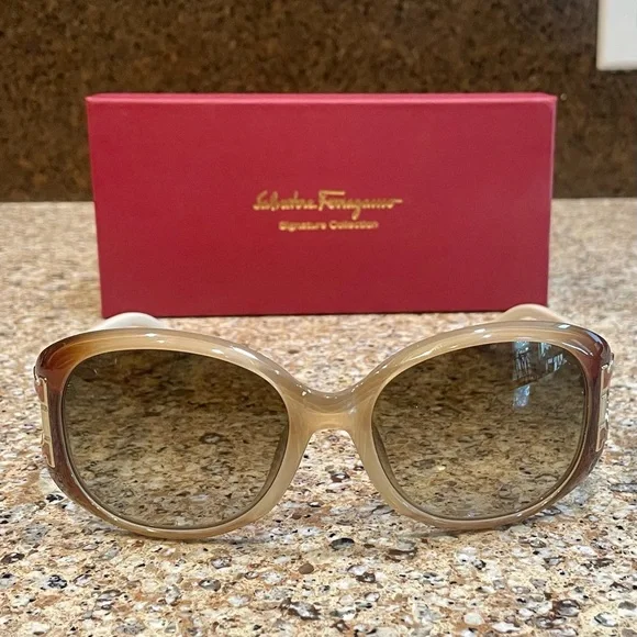 Salvatore Ferragamo | Accessories | Never Worn Salvatore  display picture 3